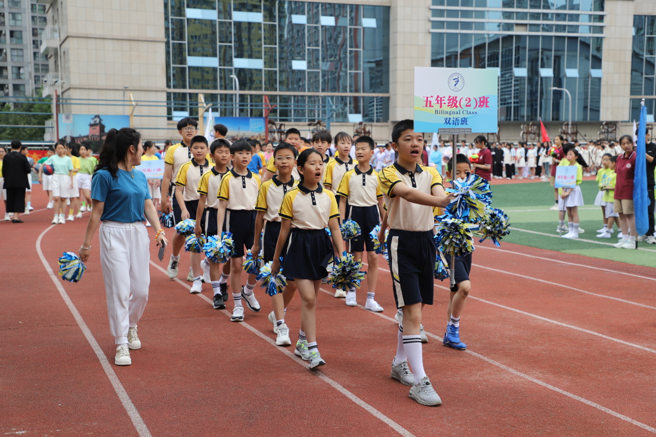 重庆江北知易外国语学校运动会精彩开幕式(图16)